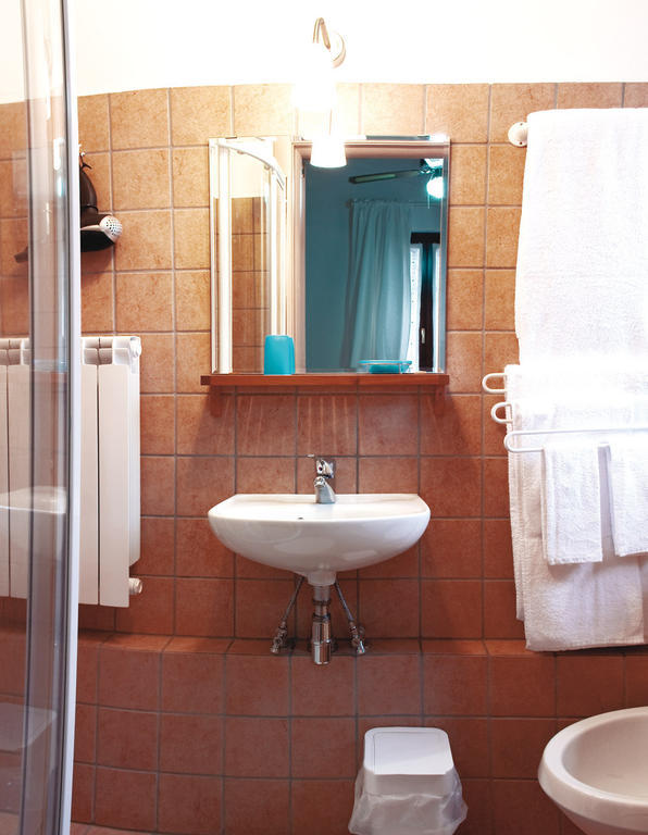 B&B Indipendenza Чивитанова Марке Стая снимка