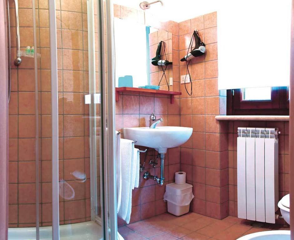 B&B Indipendenza Чивитанова Марке Екстериор снимка